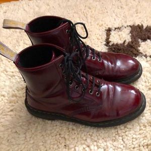Vegan Leather Dark Red Dr Martens Men’s 12